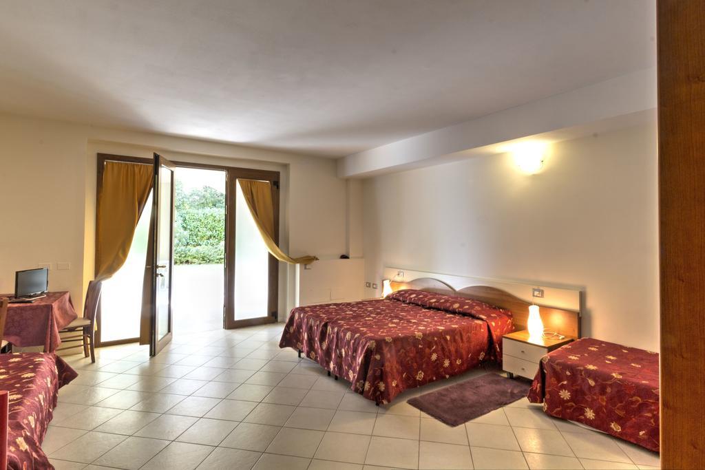 Albergo Le Piante Manerba del Garda Dış mekan fotoğraf